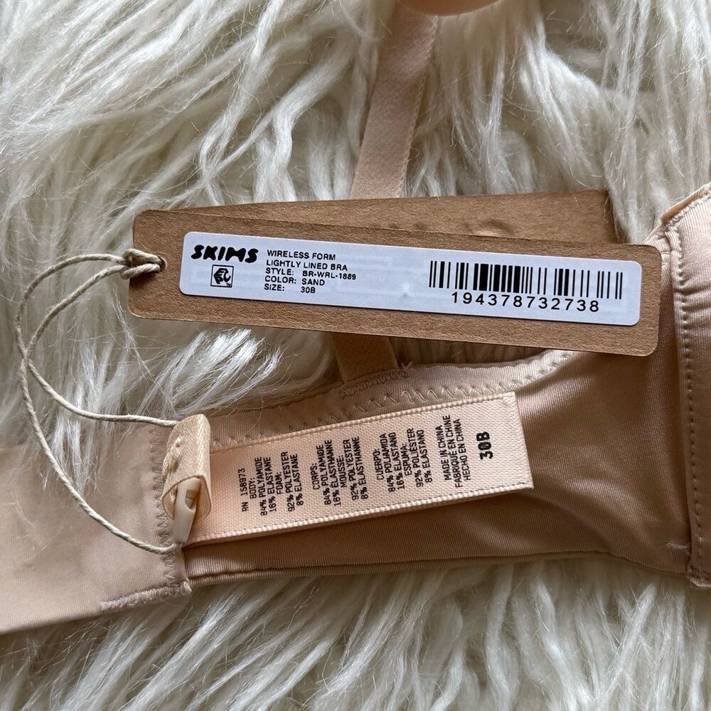 Skims Wireless Lightly Lined Bra Sand Size 30B - Picture 6 of 8